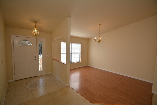 Building Photo - 31 Port Royal Dr