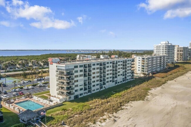 Building Photo - 10152 S Ocean Dr