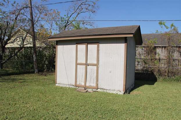 Building Photo - 125 Talisman St