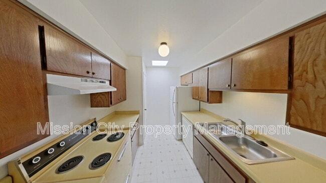 Building Photo - 29 Dearborn Pl