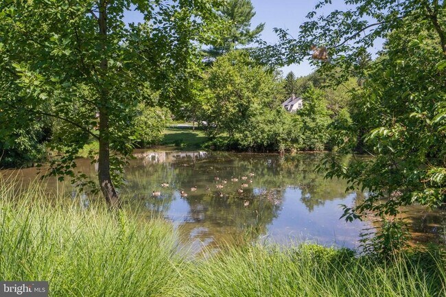 Building Photo - 140 Old Forge Xing