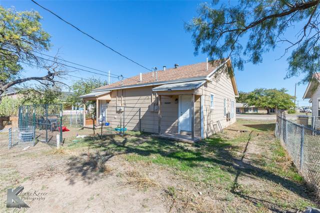 Building Photo - 344 SW Ave A