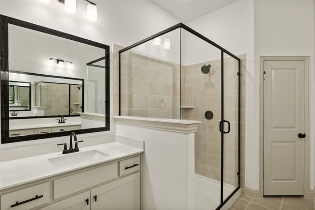 Building Photo - 7135 Buchanan Dr