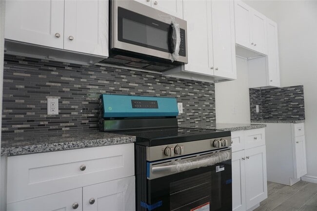 Building Photo - New Construction Home- this home is a sing...