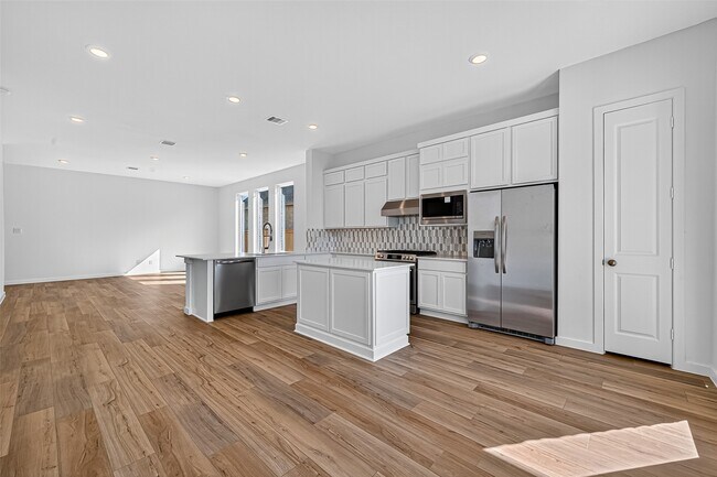 Building Photo - 11119 Poplar Tree Dr