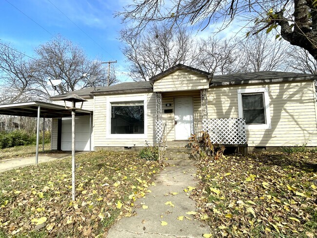 Building Photo - 111 5th Ave NW