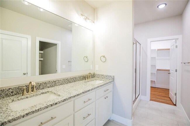 Building Photo - 907 Seaborn Way