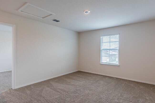 Building Photo - 13021 Kalinoski