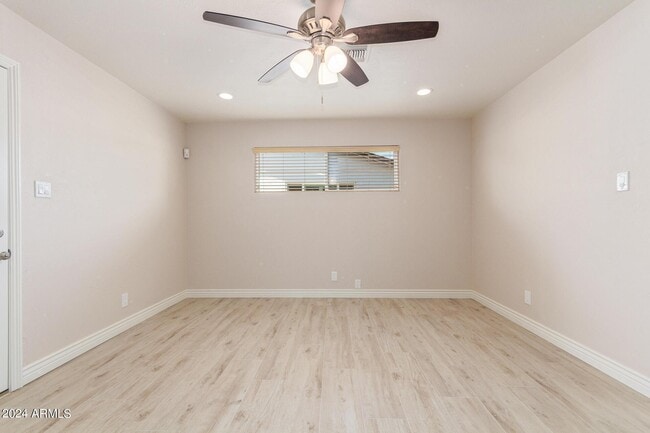 Building Photo - 1325 N 70th St