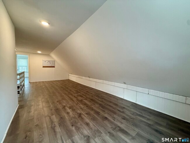 Building Photo - 74 High St