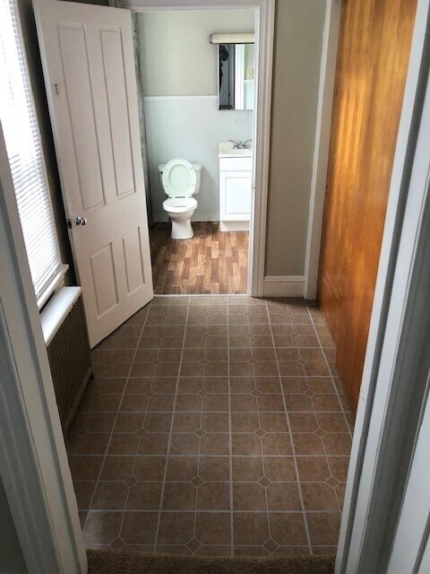 Building Photo - 514 Maple St