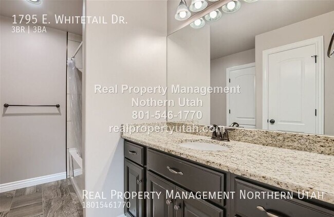 Building Photo - 1795 E Whitetail Dr