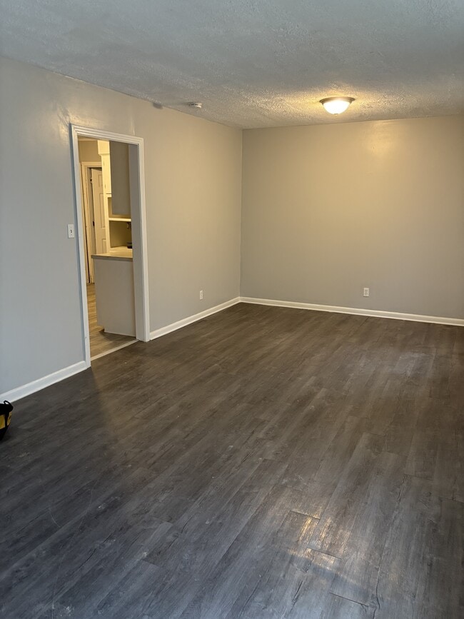 Building Photo - 1870 Wisteria Dr