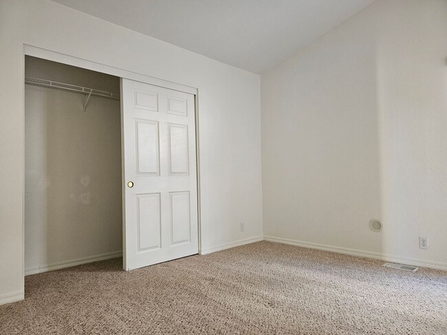 Building Photo - 15300 Palm Dr