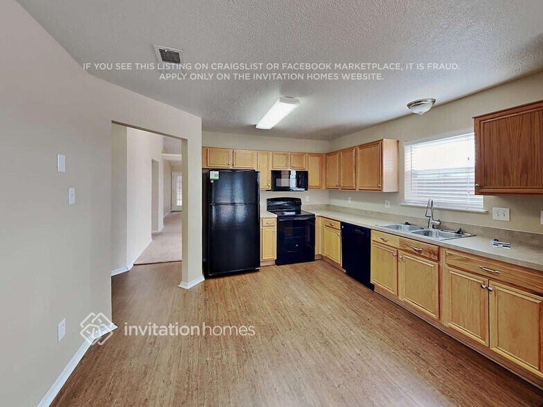 Building Photo - 10200 Cypress Hills Dr