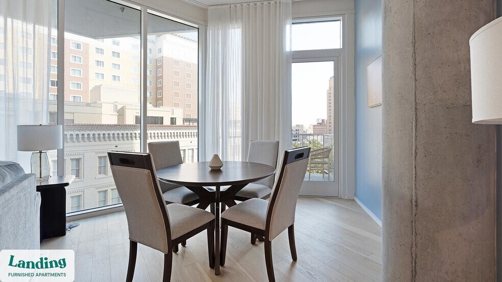 Building Photo - 143 E Commerce St