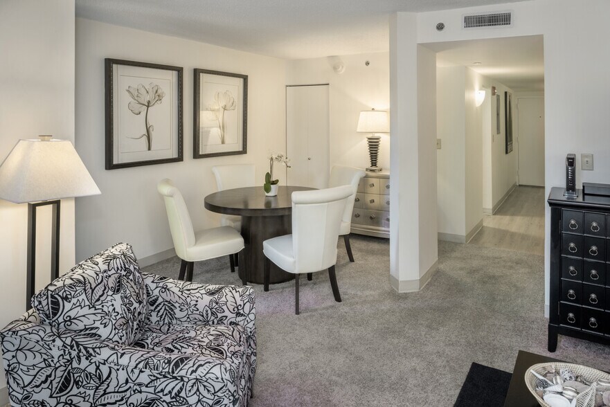 Building Photo - 117 Huntington Ave