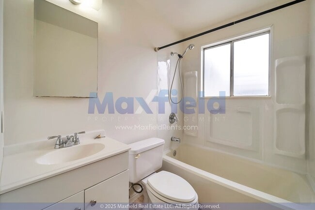 Building Photo - Sandy - 3BD - 1 BTH 1 Carport - Salt Lake ...