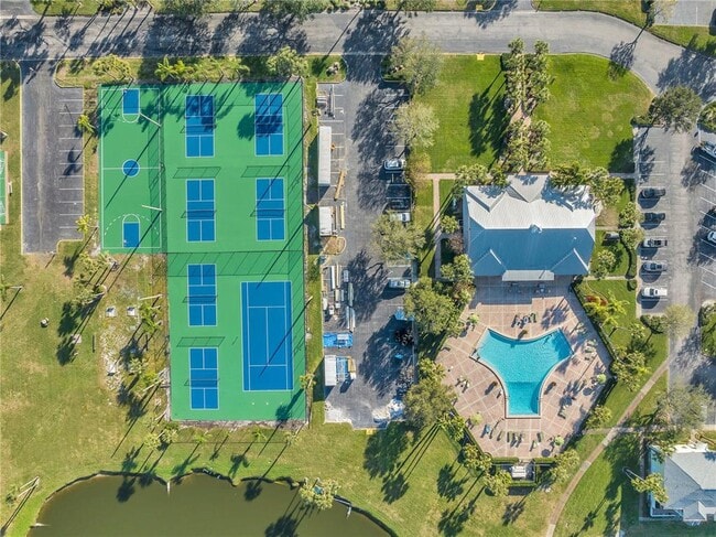 Building Photo - 4728 Beach Dr SE