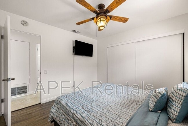 Building Photo - 2290 N Victoria Rd