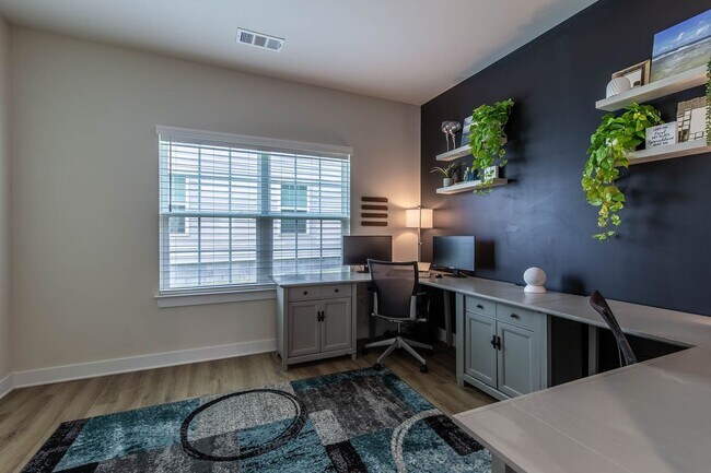 Building Photo - 5BR/3.5BA In Smyrna