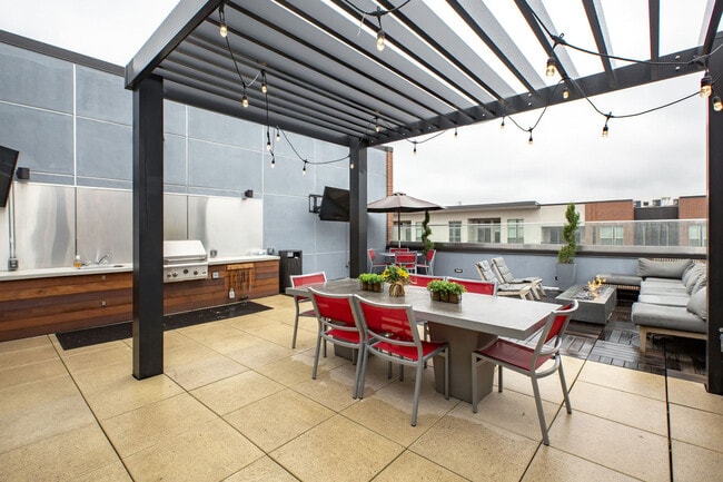 Building Photo - 1550 Raleigh St