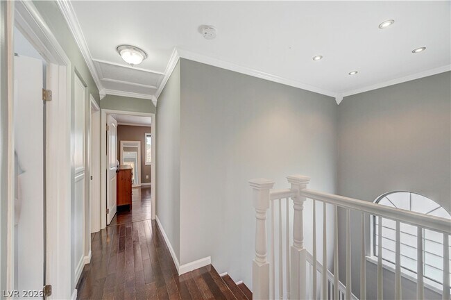 Building Photo - 2064 Waverly Cir