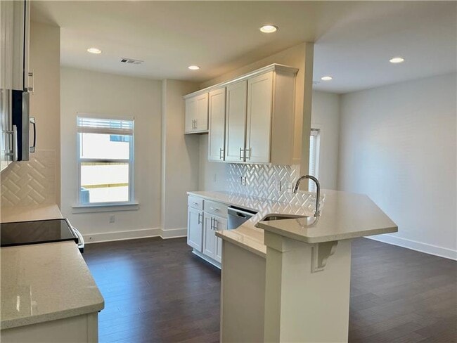 Building Photo - 159 Auburn Run Ln