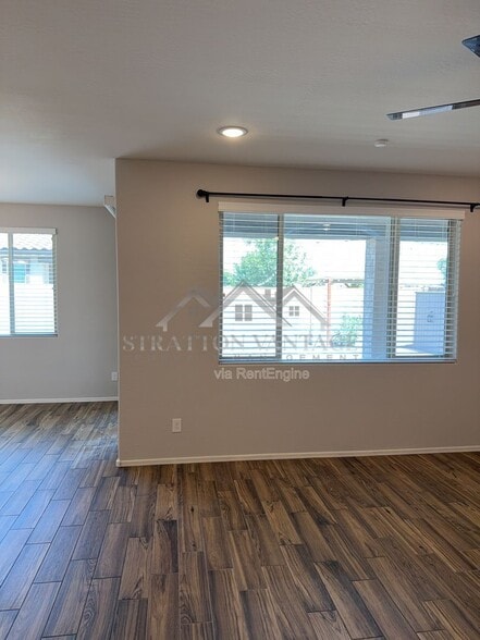 Building Photo - 7039 N 84th Ave