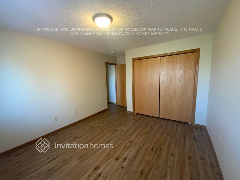 Building Photo - 3930 Zircon Ln N