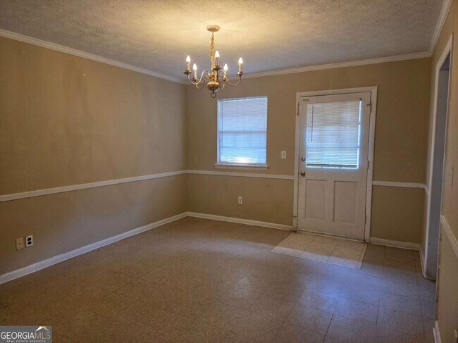 Building Photo - 897 6 Oaks Cir