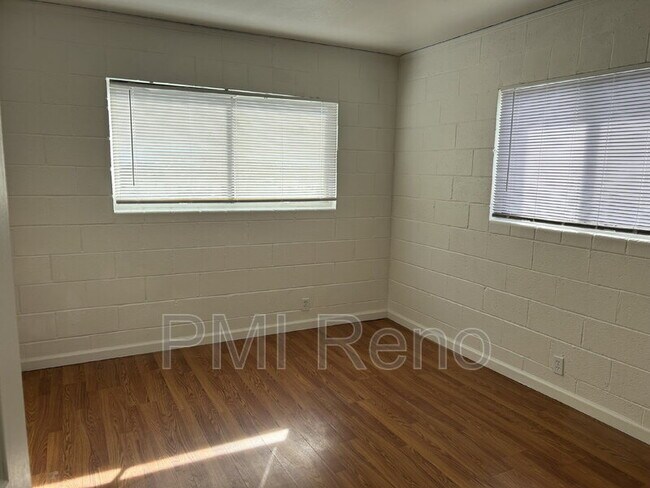 Building Photo - 2075 Patton Dr