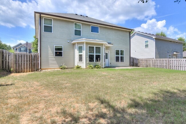 Building Photo - Beautiful 4 Bedroom in Great Neighborhood!