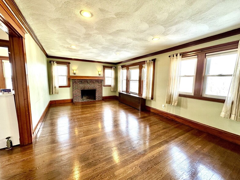 Building Photo - 86 Palfrey Rd