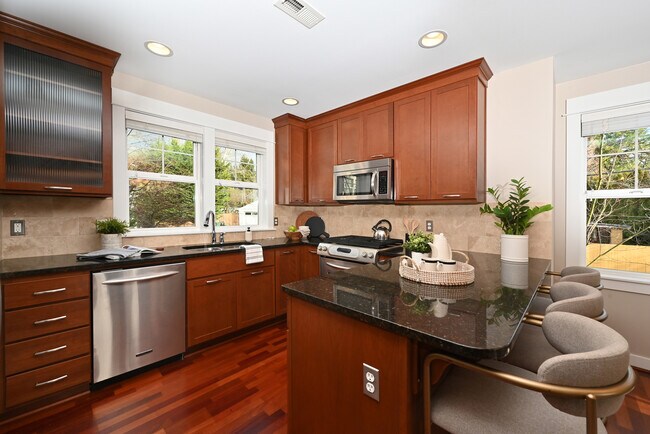 Building Photo - 5801 55th Ave NE