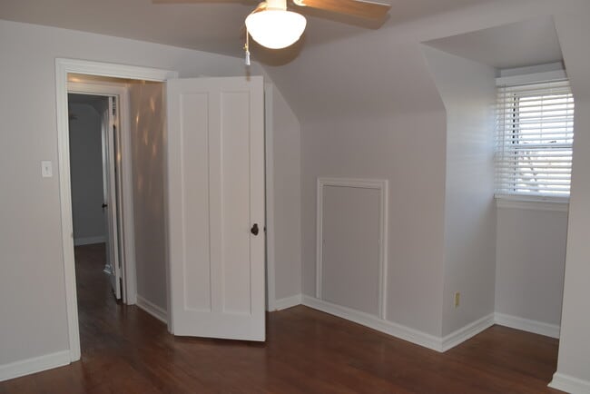 Building Photo - 1313 Bursal Ave