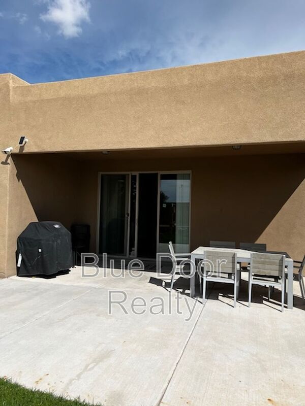 Building Photo - 7312 Valle Cantero Ln NW