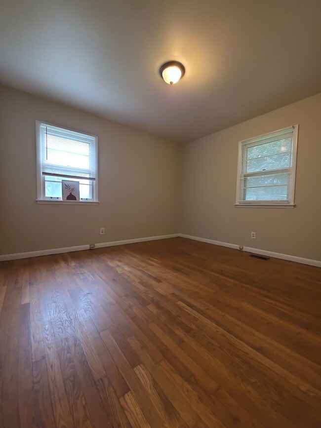 Building Photo - 4504 Sparkman Dr NW
