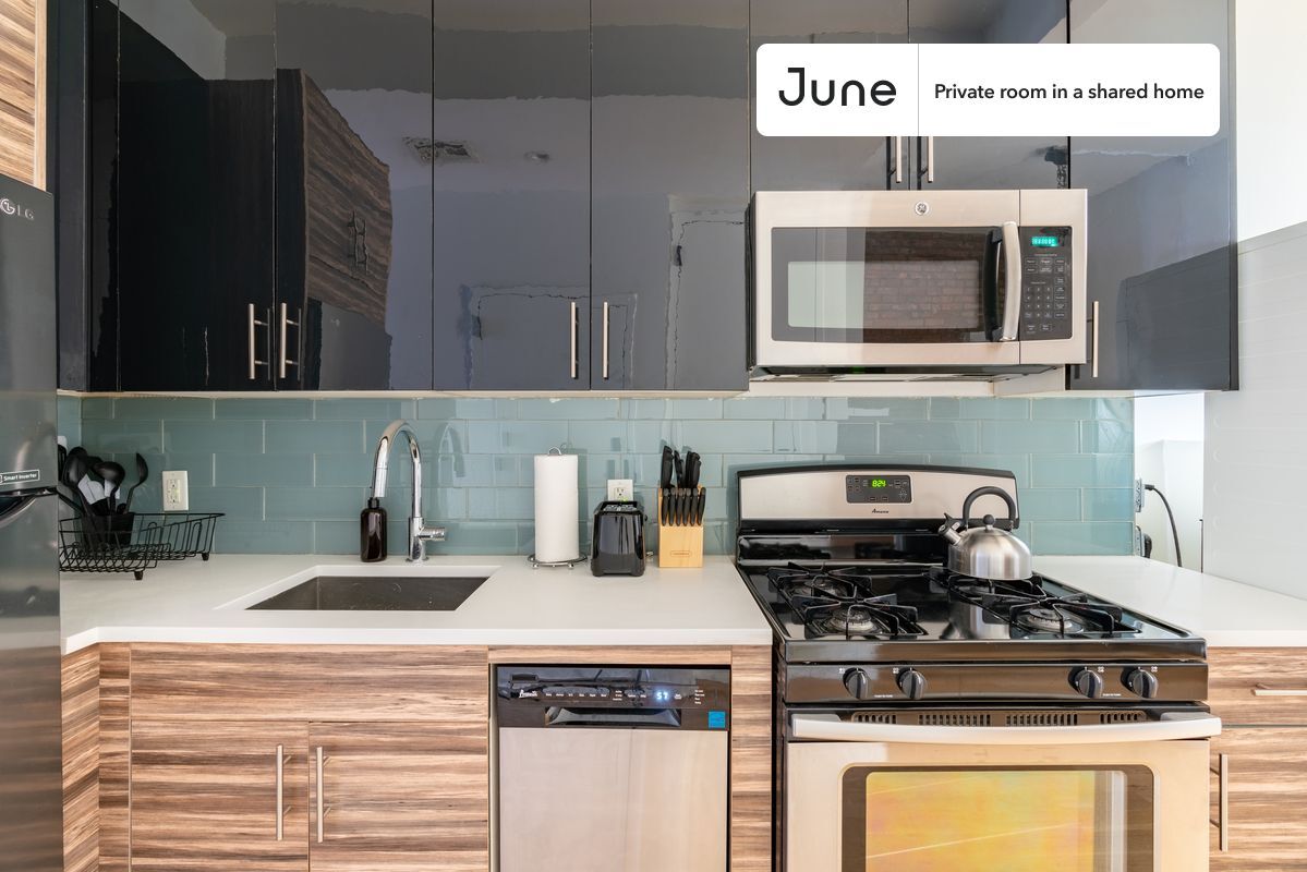 Building Photo - Room in Shared 3 bed/1 bath home in Central Harlem