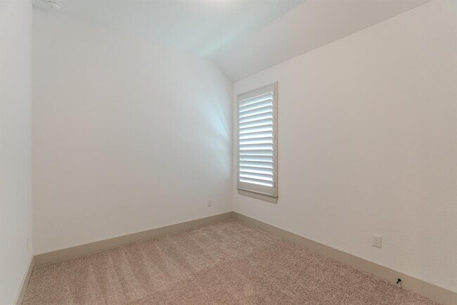 Building Photo - 9322 Galloway Wds Trl