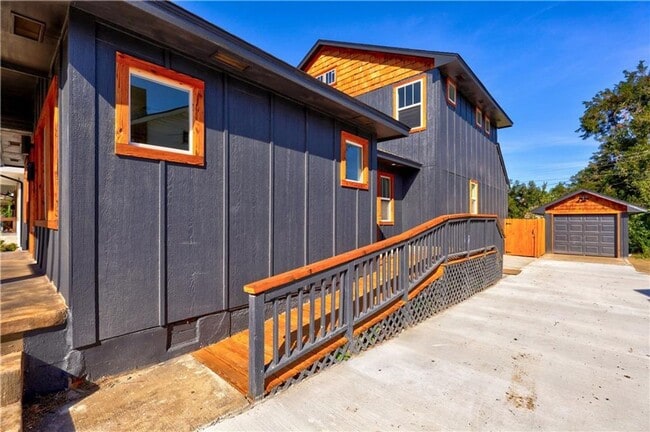 Building Photo - 3 Bed 2.5 Bath 1 Car Garage Built New 2021 in Gatewood Addition