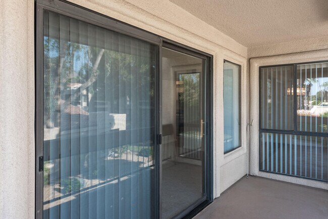 Building Photo - 35200 Cathedral Canyon Dr