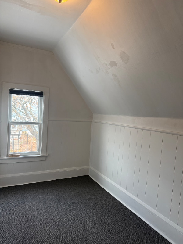 Building Photo - 547a E Dover St