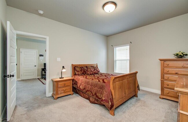 Building Photo - 10838 Bouldin Creek