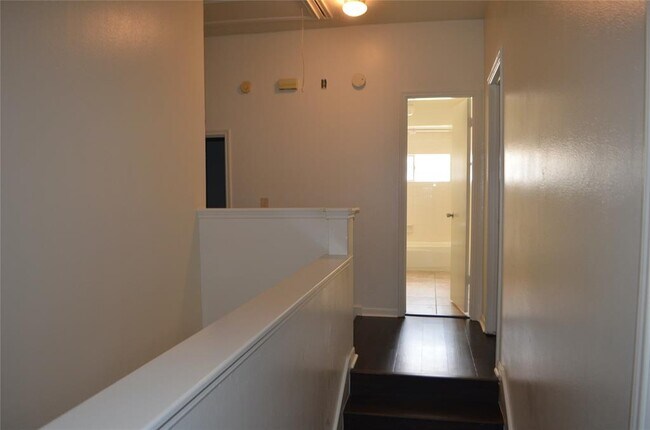 Building Photo - 16707 Sussex Dr