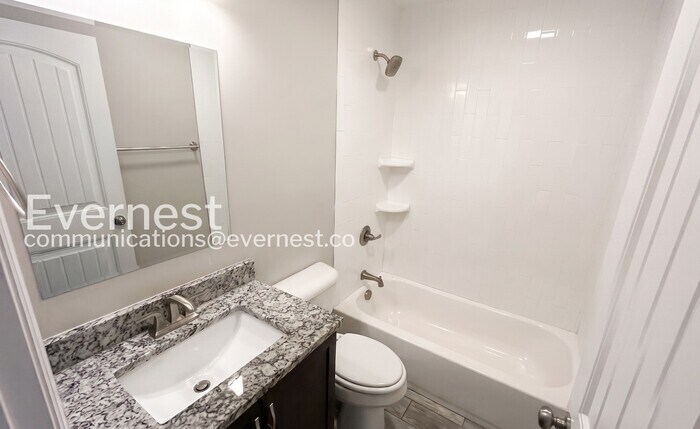 Building Photo - 506 Eastboro Dr