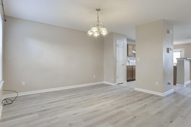 Building Photo - 103 McNair Dr