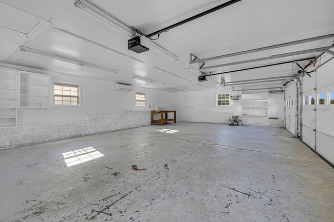 Building Photo - 4861 Bethesda Rd