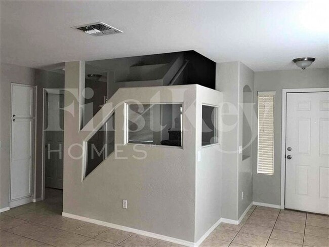 Building Photo - 31351 N Blackfoot Dr