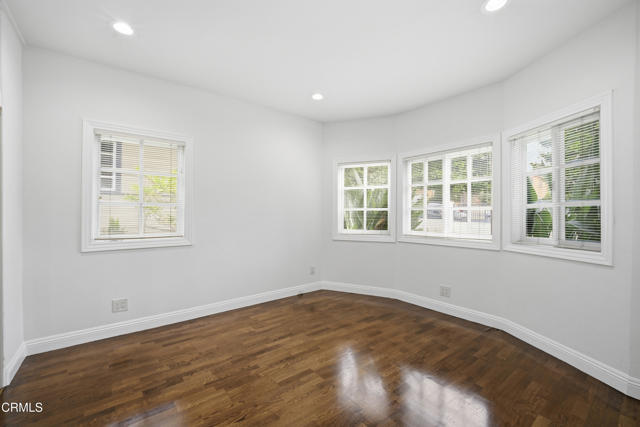 Building Photo - 1621 Maltman Ave